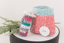 Load image into Gallery viewer, 22 Factor | Sm:)e Yarn Crochet Handbag &amp; Waterbottle Case Pink Gift Set
