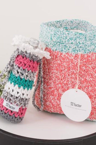 22 Factor | 22 Factor | Sm:)e Yarn Crochet Handbag & Waterbottle Case Pink Gift Set