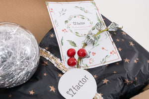 22 Factor | Accessories | 'Live With Less' Beanie & Scarf Grey Gift Set