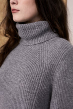 Load image into Gallery viewer, Athena Cashmere Pullover Dark Melange Grey | 22 Factor | ECO-LUXE knitwear 
