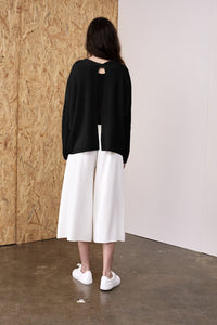 Selene Cashmere Back Twist Pullover Black | 22 Factor | ECO-LUXE knitwear 